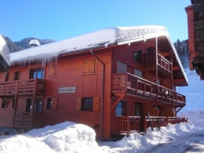 Duplex ski aux pieds pour 6 pers, bien équipé - FR-1-342-193